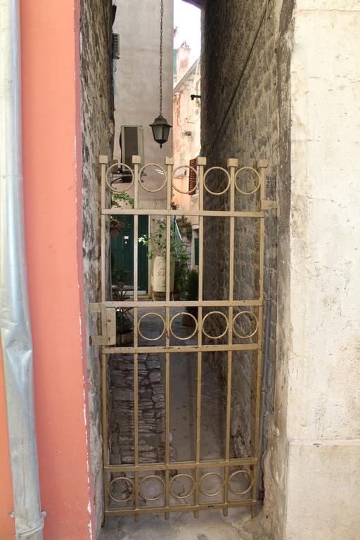 Rooms Da Angelica Old City 2 로비니 외부 사진