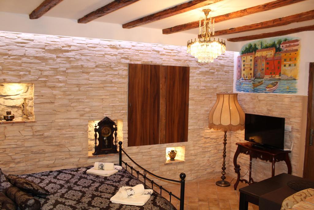 Rooms Da Angelica Old City 2 로비니 외부 사진
