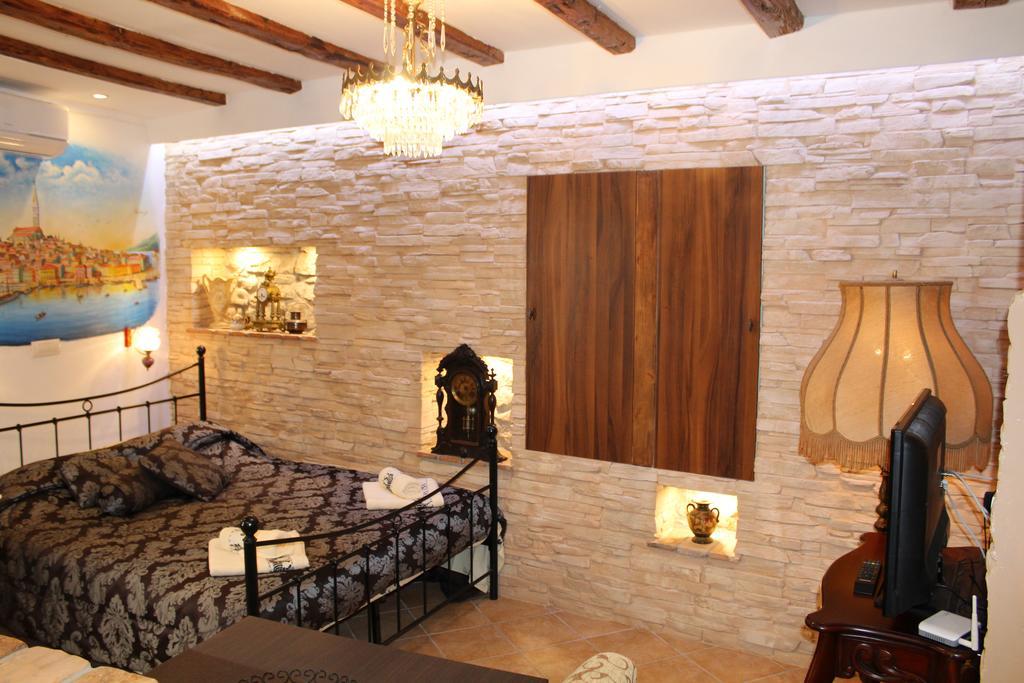 Rooms Da Angelica Old City 2 로비니 외부 사진
